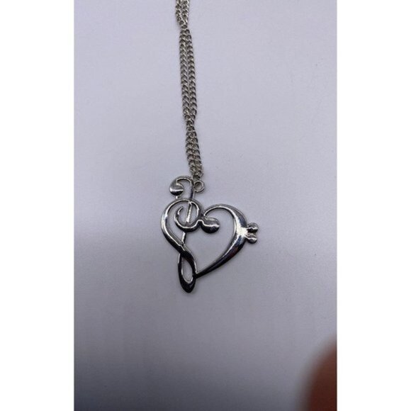 G-Clef and Heart in One Necklace Sliver - Picture 8 of 9